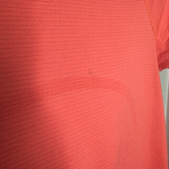 (4)LULULEMON Women's Tops - Picture 8 of 12